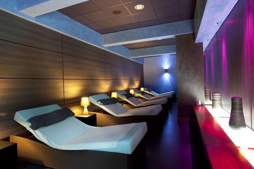 Mahogany Hotel Residence & Spa เลอโกซิเยร์ ภายนอก รูปภาพ